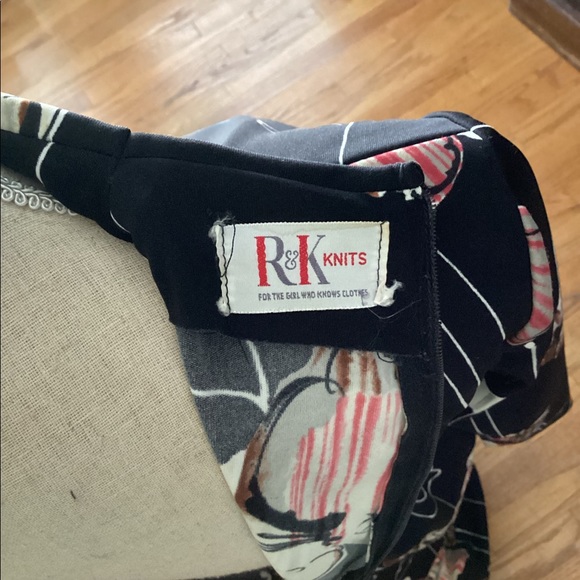 Vintage black and cream floral dress - Picture 9 of 9